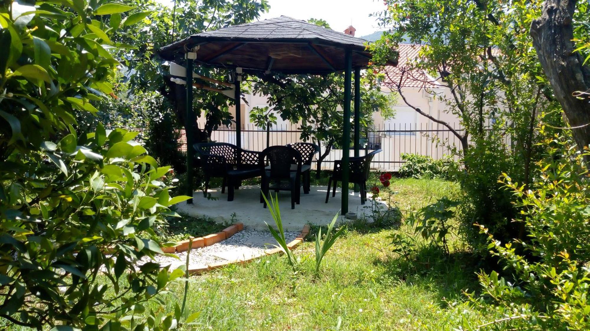 Tea Appartement Kotor Buitenkant foto