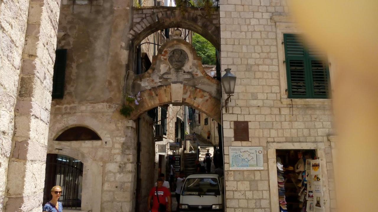 Tea Appartement Kotor Buitenkant foto