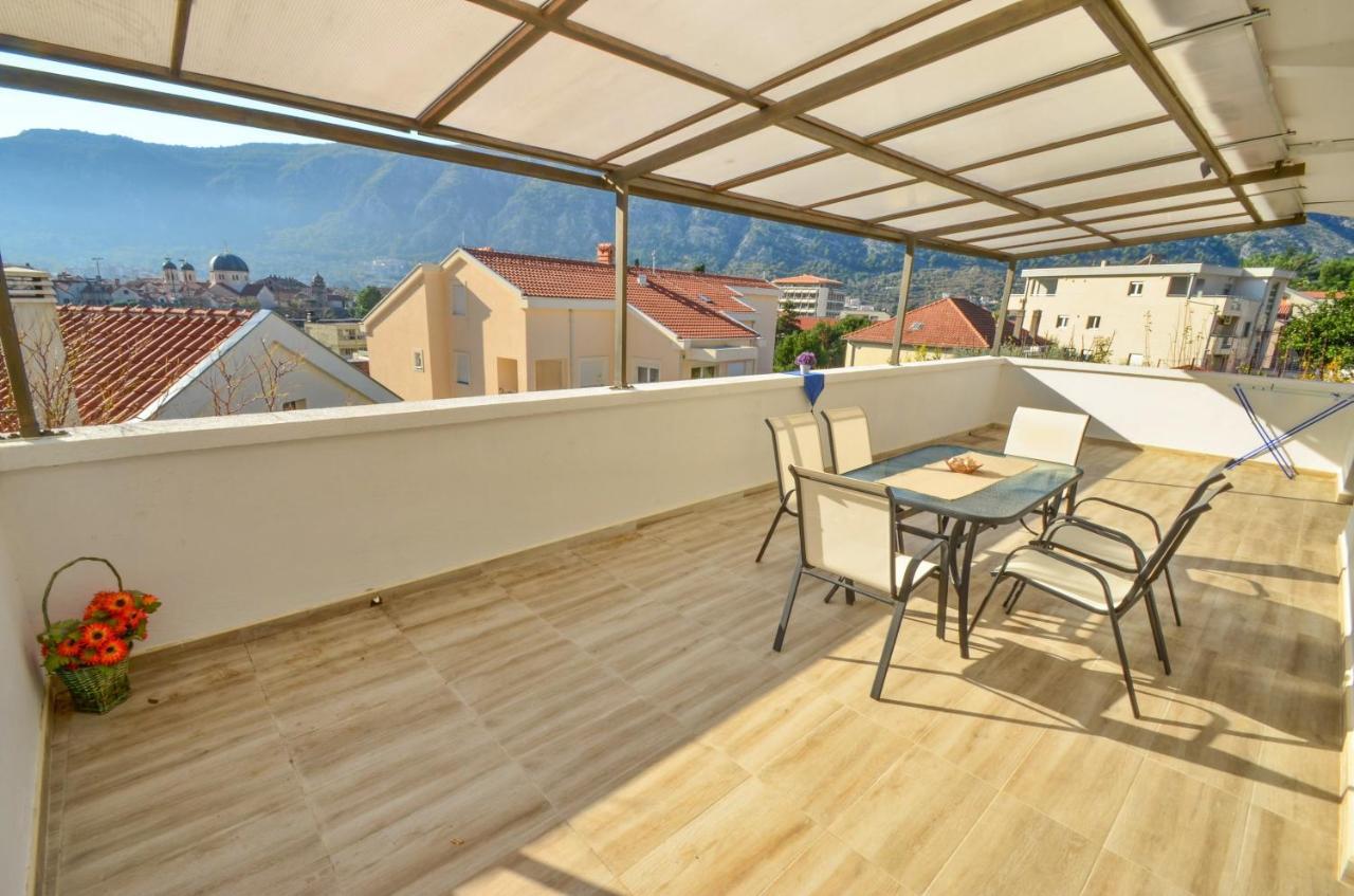 Tea Appartement Kotor Buitenkant foto