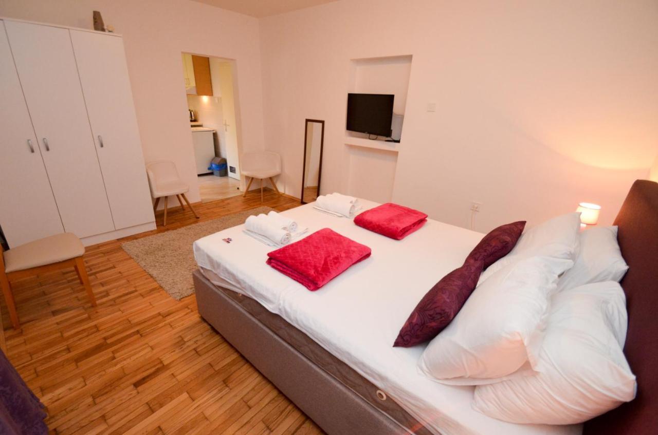 Tea Appartement Kotor Buitenkant foto